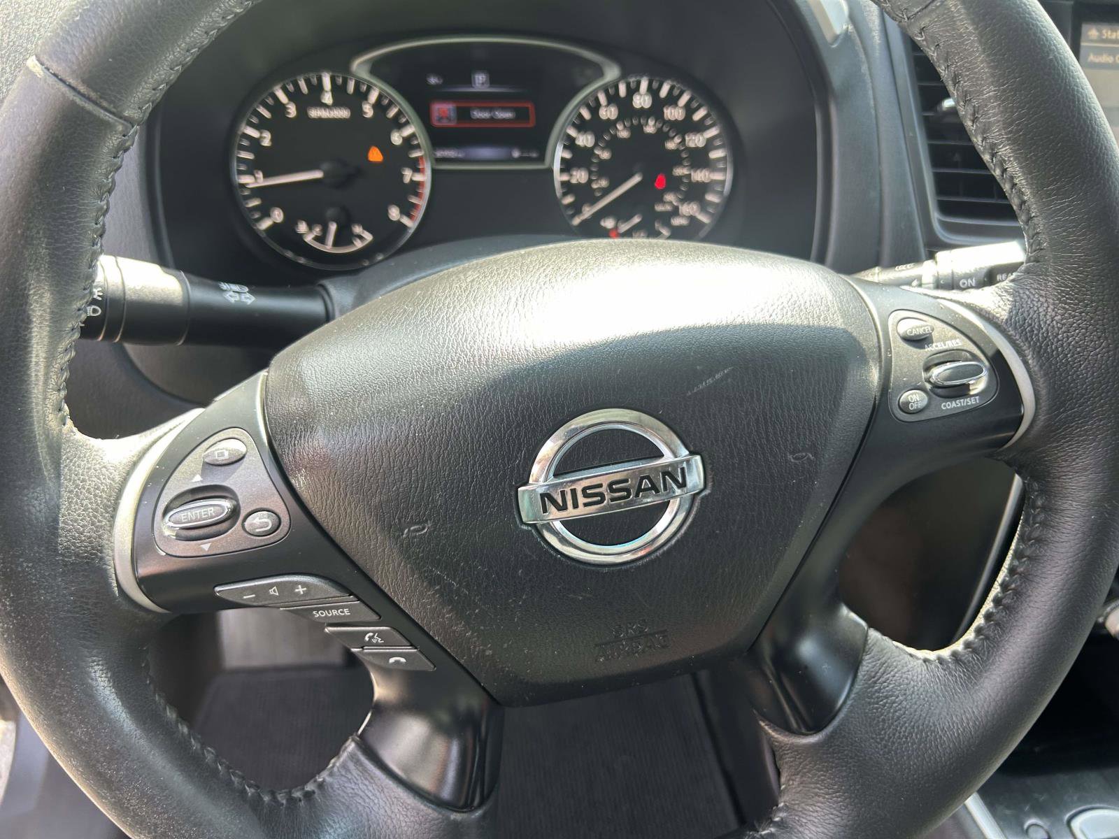 Used 2016 Nissan Pathfinder SV FWD image 14