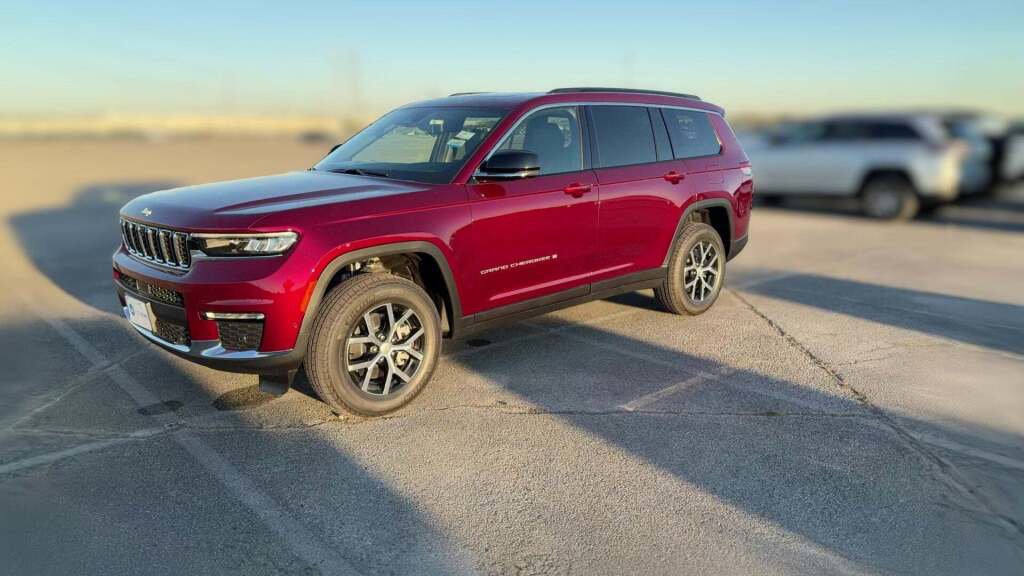 New 2025 Jeep Grand Cherokee L Limited w/ Luxury Tech Group II