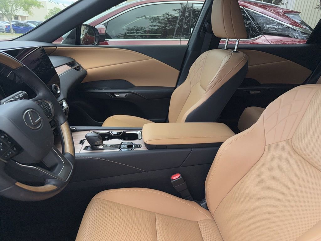 Certified 2025 Lexus RX 350 Premium FWD image 12