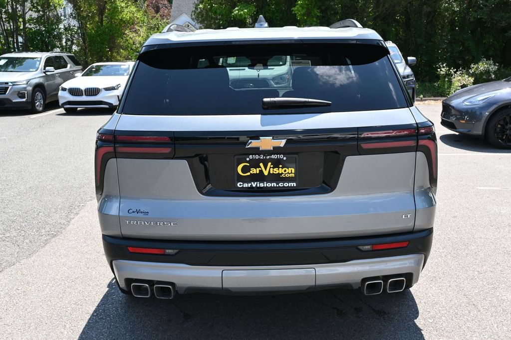 Used 2024 Chevrolet Traverse LT FWD image 41