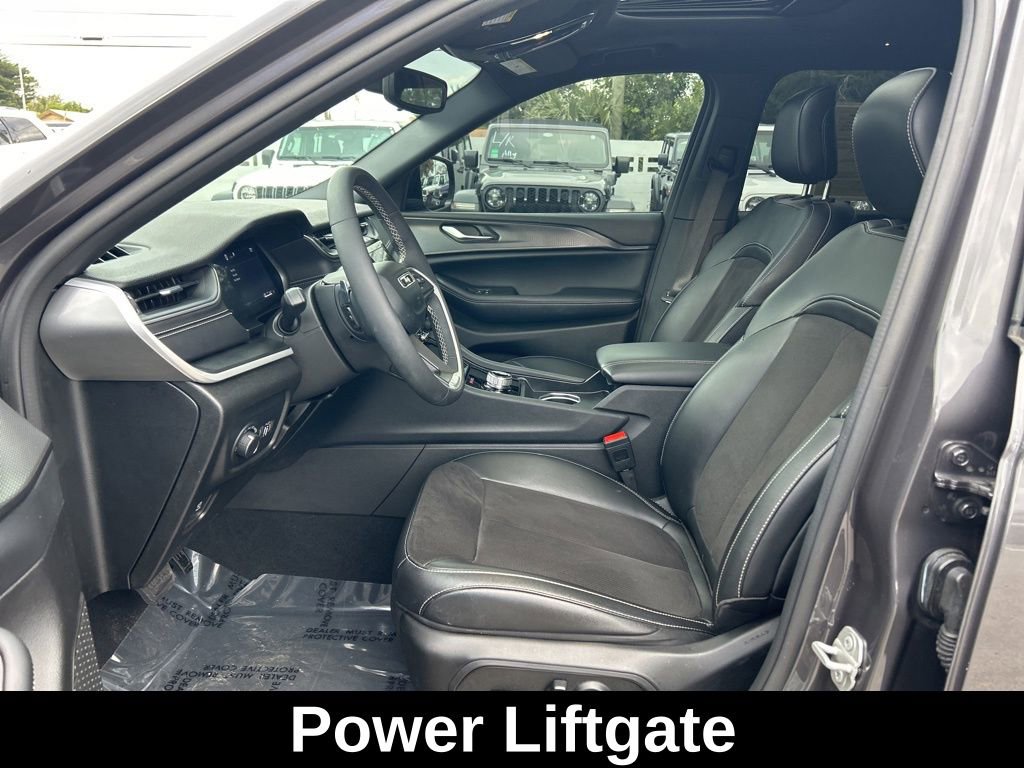 Used 2024 Jeep Grand Cherokee L Altitude AWD/4WD image 10