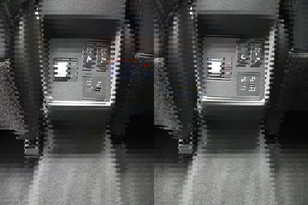 Used 2023 Nissan Rogue Platinum w/ Platinum Premium Package image 13