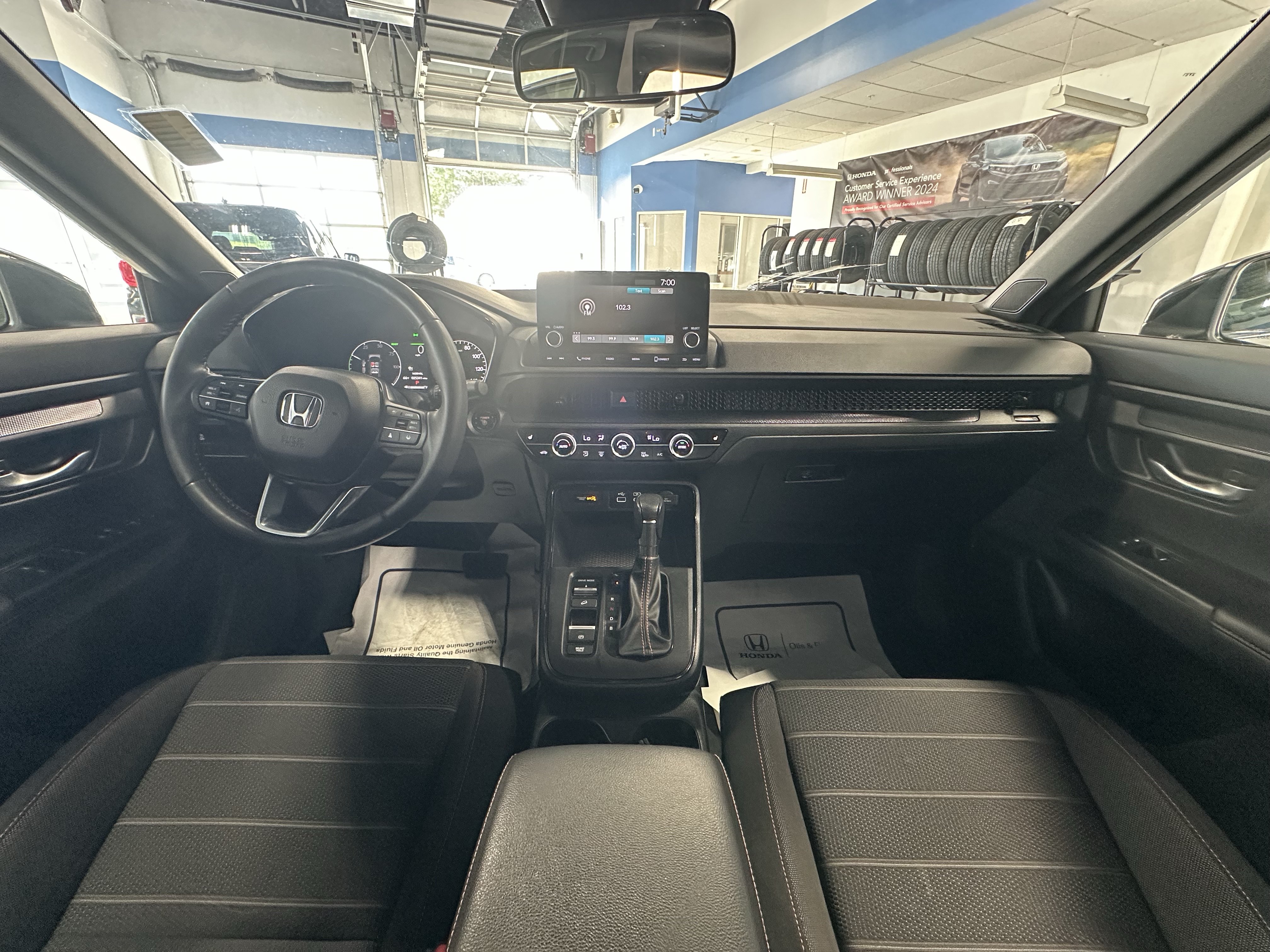 Used 2023 Honda CR-V Sport image 2