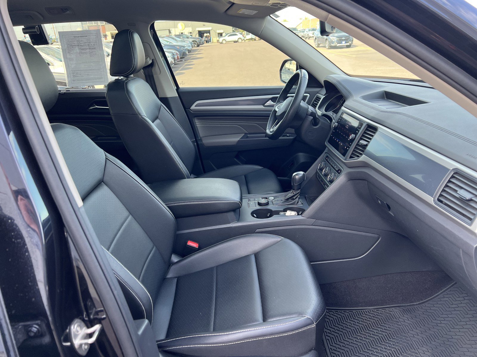 Used 2021 Volkswagen Atlas SE image 22