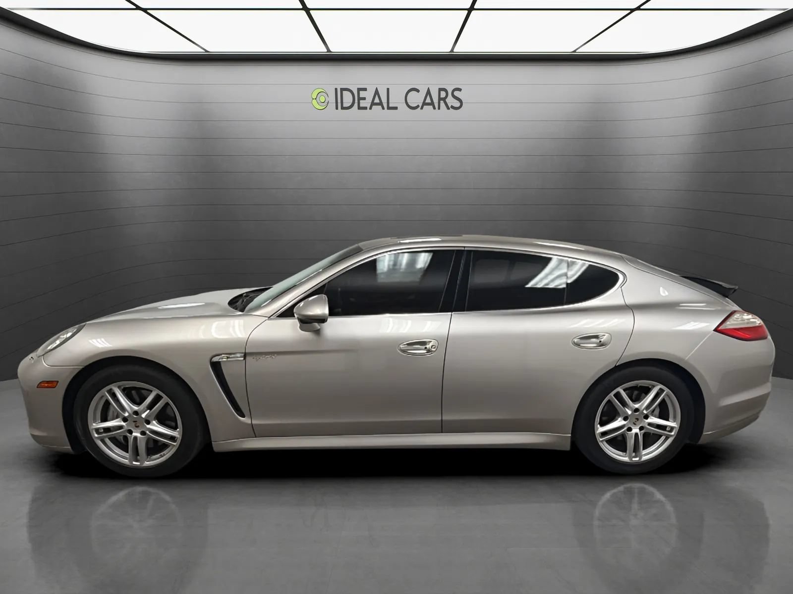 Used 2012 Porsche Panamera S RWD image 8
