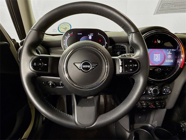 Used 2022 MINI Cooper 4-Door Hardtop image 12