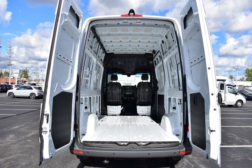 New 2025 Mercedes-Benz Sprinter 2500 image 29