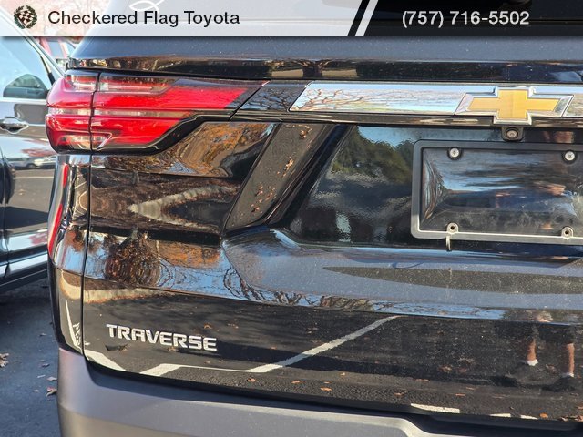 Used 2023 Chevrolet Traverse LS w/ Safety Package image 7