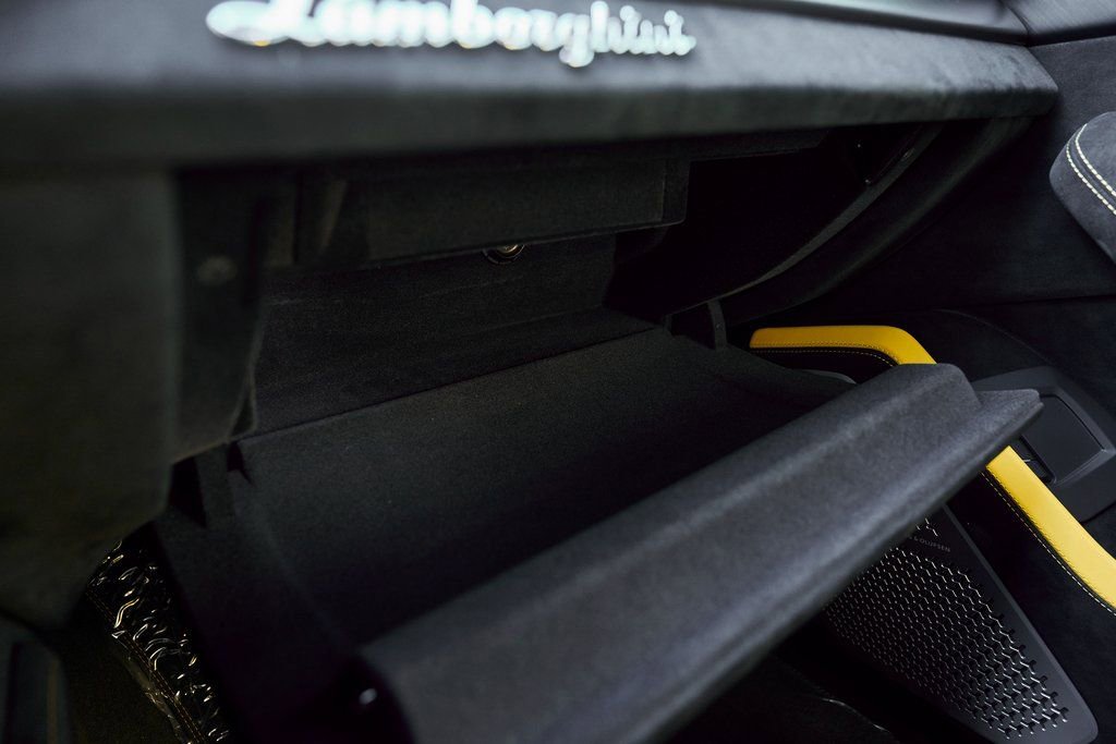 Used 2024 Lamborghini Urus Performante image 86