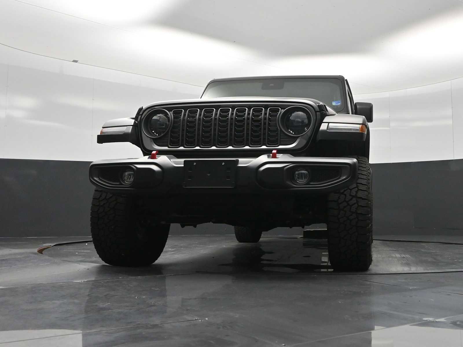 Used 2024 Jeep Gladiator Rubicon w/ Convenience Group image 25