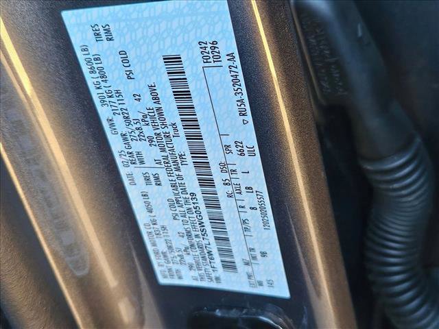 Used 2025 Ford F150 Lightning Platinum image 26