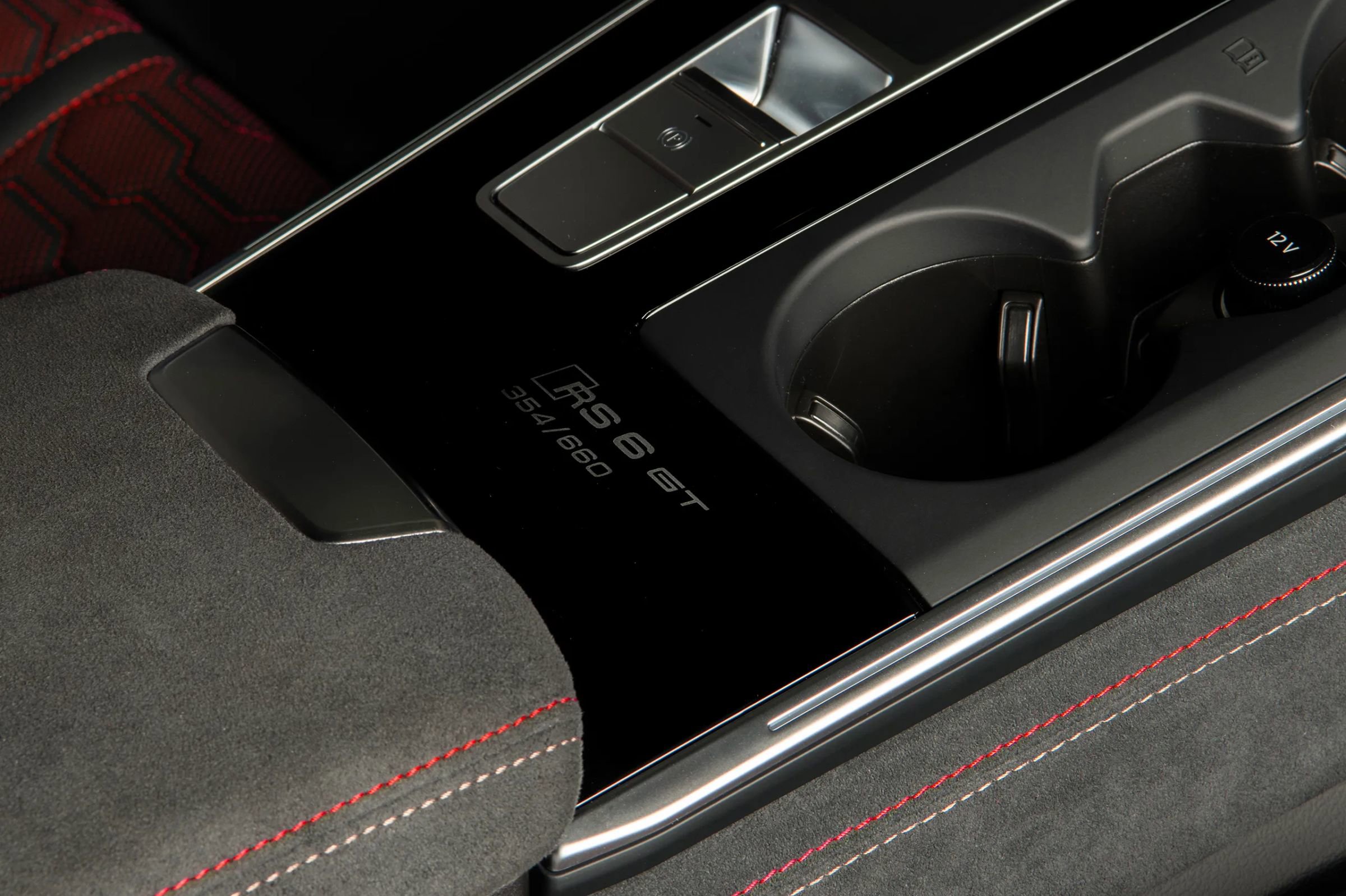 Used 2025 Audi RS 6 performance image 12