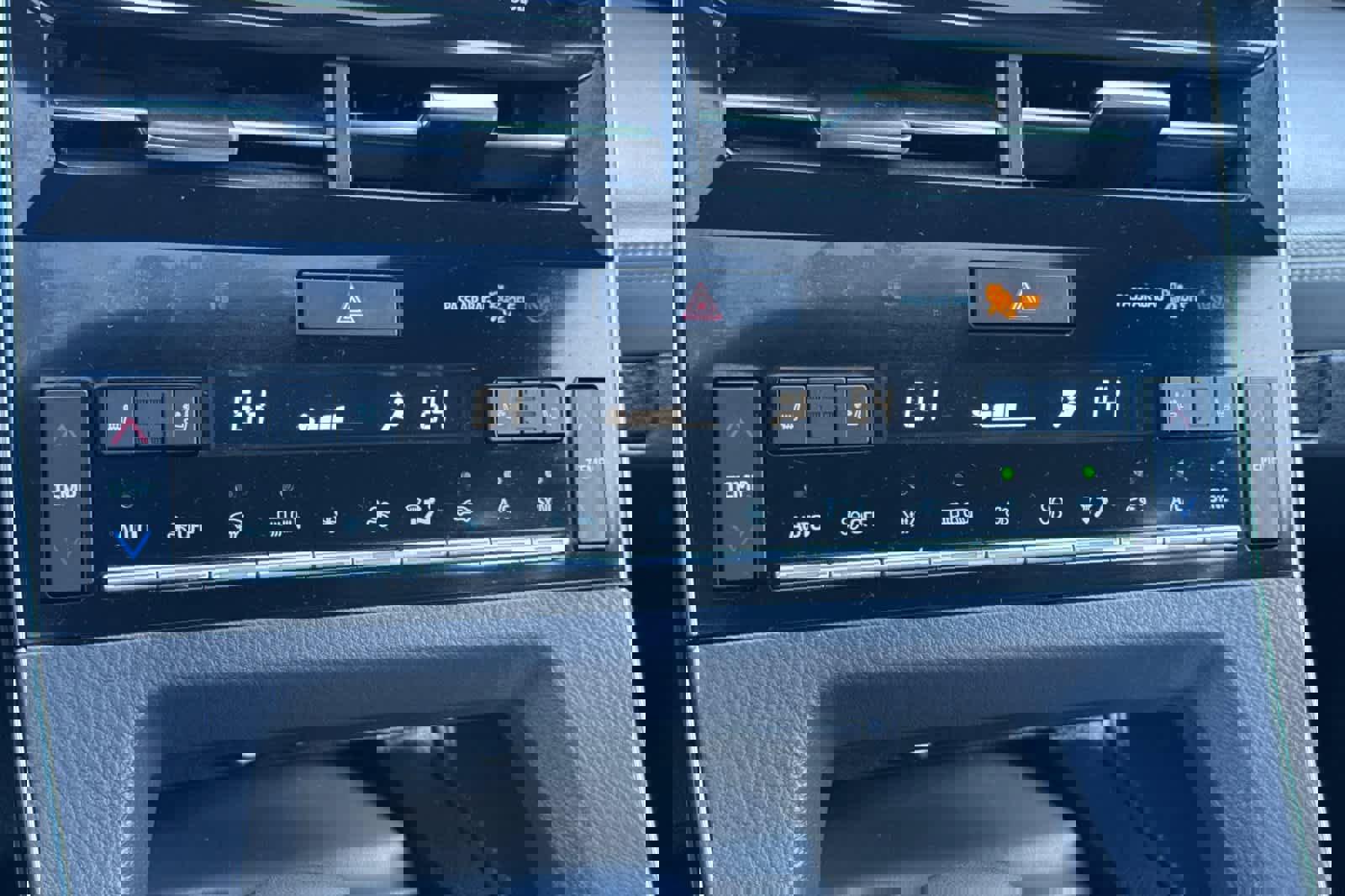 Used 2019 Toyota Avalon Limited w/ Advanced Safety Package image 22