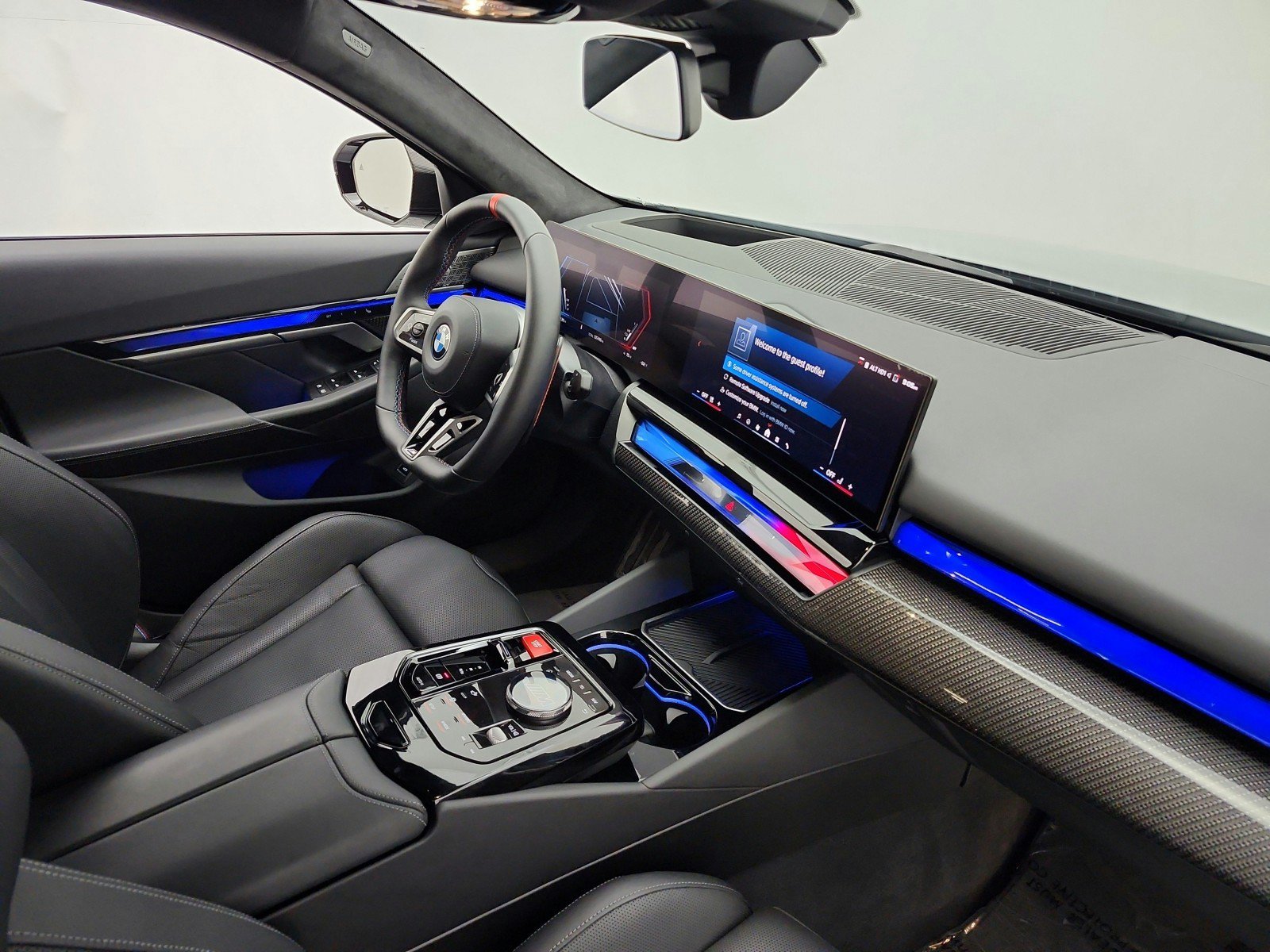 Used 2025 BMW M5 w/ Carbon Package AWD/4WD image 18