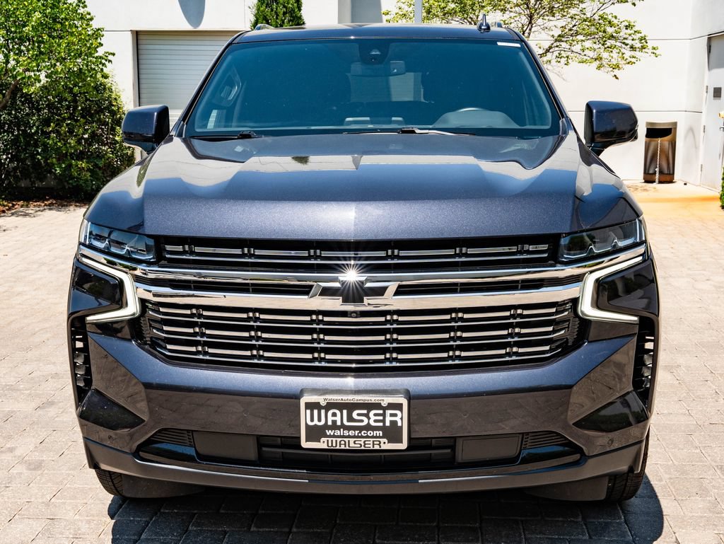Used 2022 Chevrolet Tahoe RST w/ Luxury Package AWD/4WD image 2