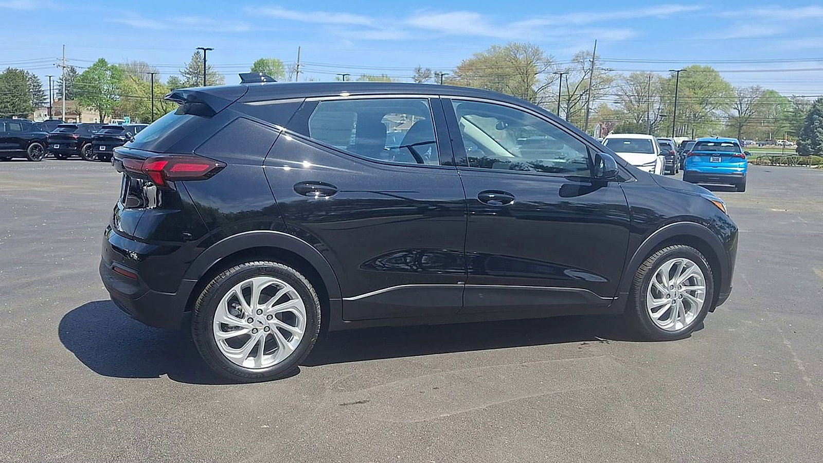 New 2027 Chevrolet Bolt LT w/ Comfort Package image 3