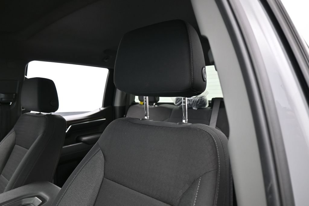 Used 2024 Chevrolet Silverado 1500 LT RWD image 16
