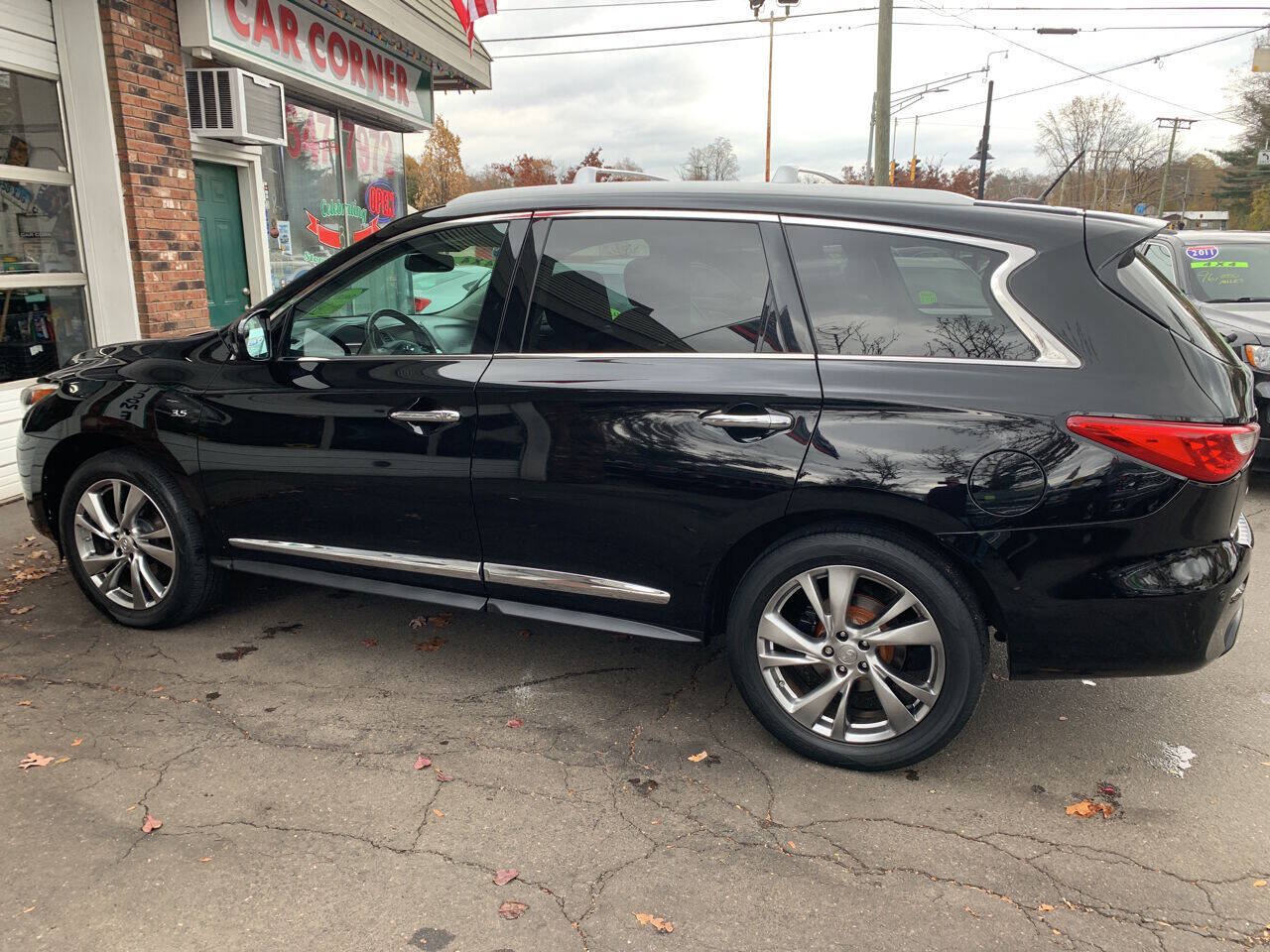 Used 2014 INFINITI QX60 Luxe w/ Deluxe Touring Package AWD/4WD image 16
