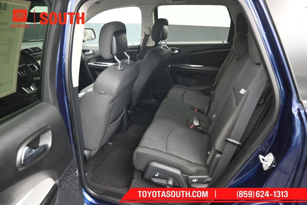 Used 2018 Dodge Journey SE w/ Connectivity Group FWD image 10