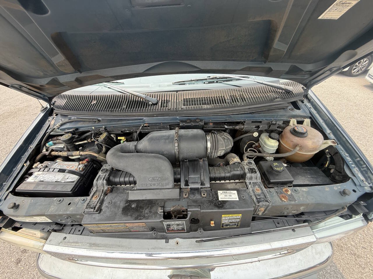 Used 1998 Ford E-150 and Econoline 150 RWD image 24