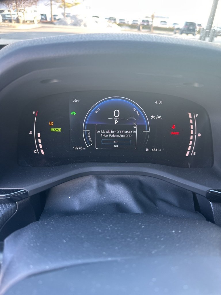 Used 2025 Toyota Camry SE w/ Convenience Package image 10