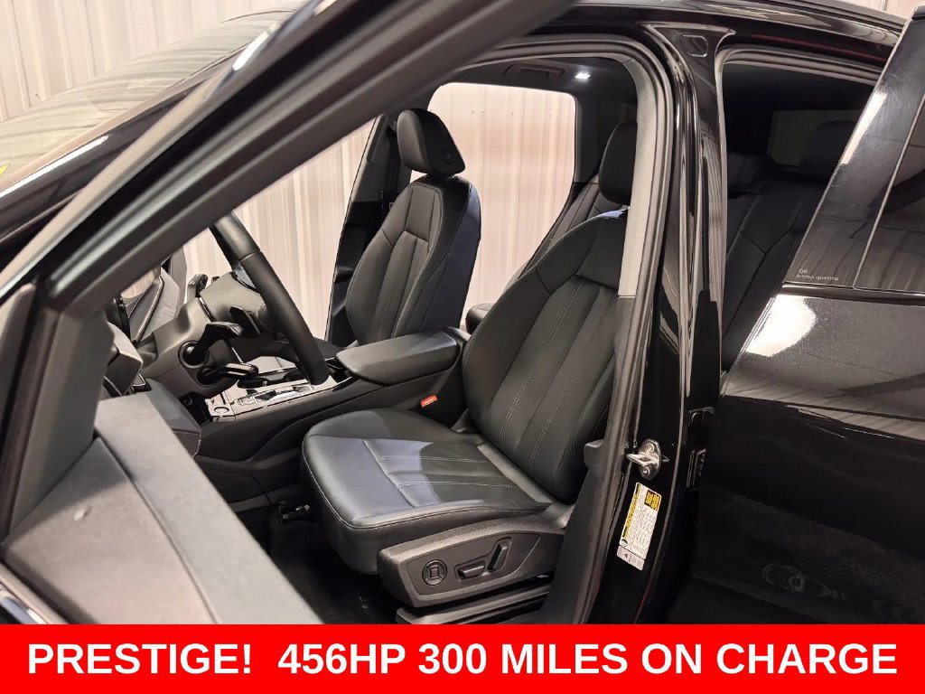 Used 2025 Audi Q6 e-tron Prestige w/ 20" Wheel Package AWD/4WD image 32
