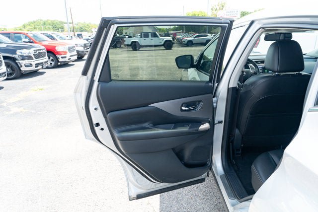 Used 2023 Nissan Murano SL w/ SL Moonroof Package FWD image 13