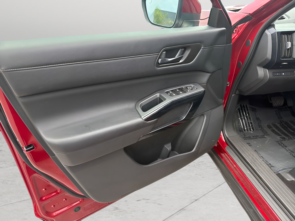 Certified 2024 Nissan Pathfinder SV FWD image 15