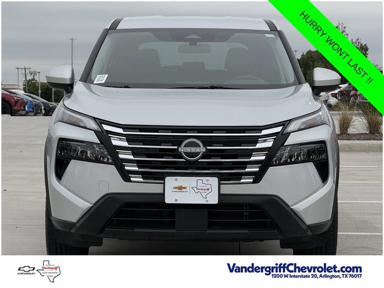 Used 2025 Nissan Rogue SV AWD/4WD image 7