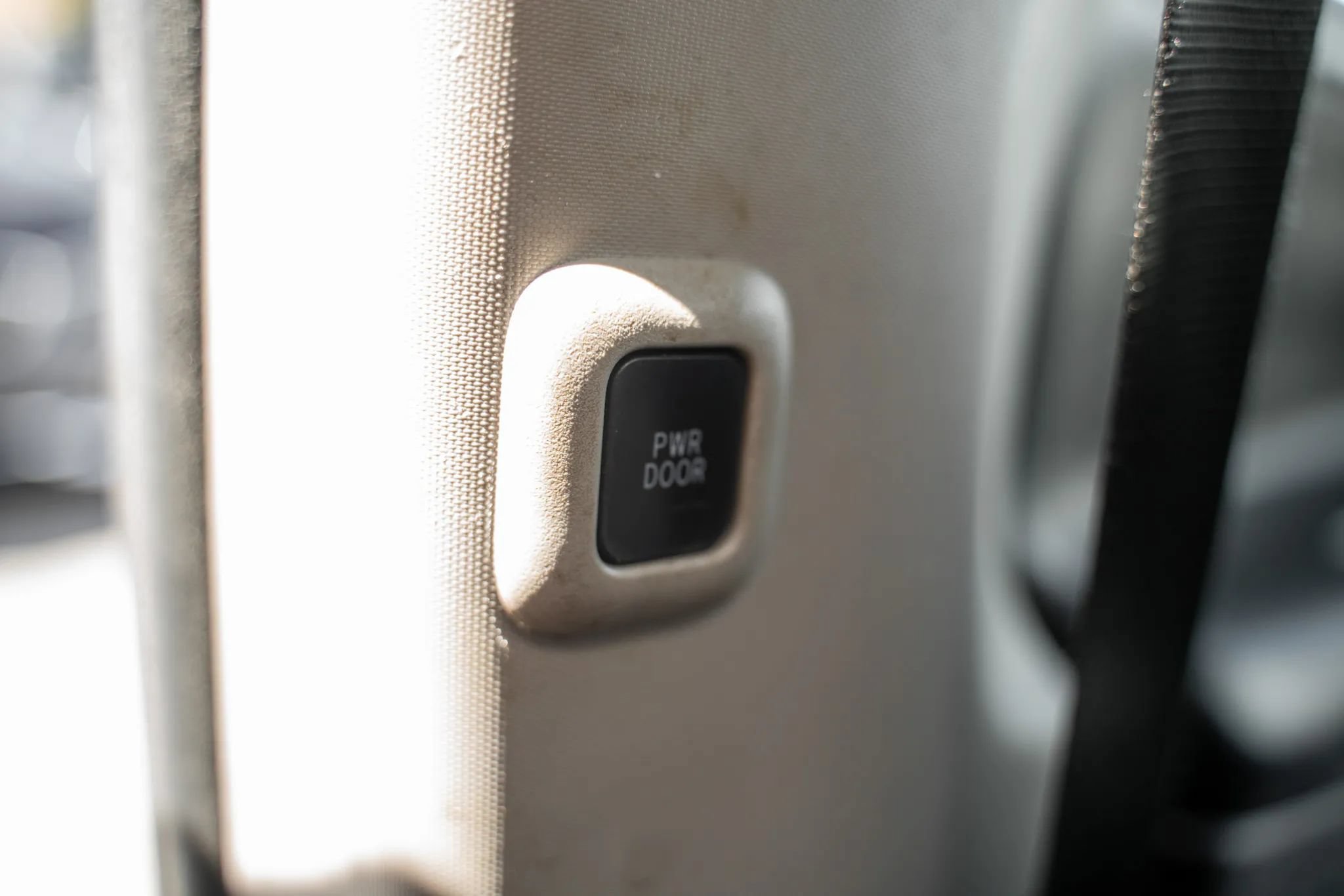 Used 2015 Toyota Sienna SE FWD image 9