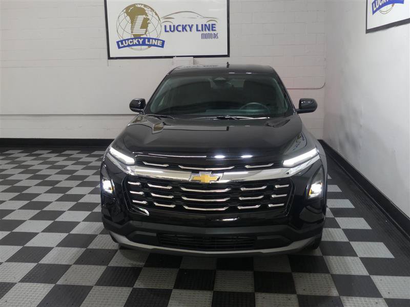 Used 2026 Chevrolet Equinox LT FWD image 3