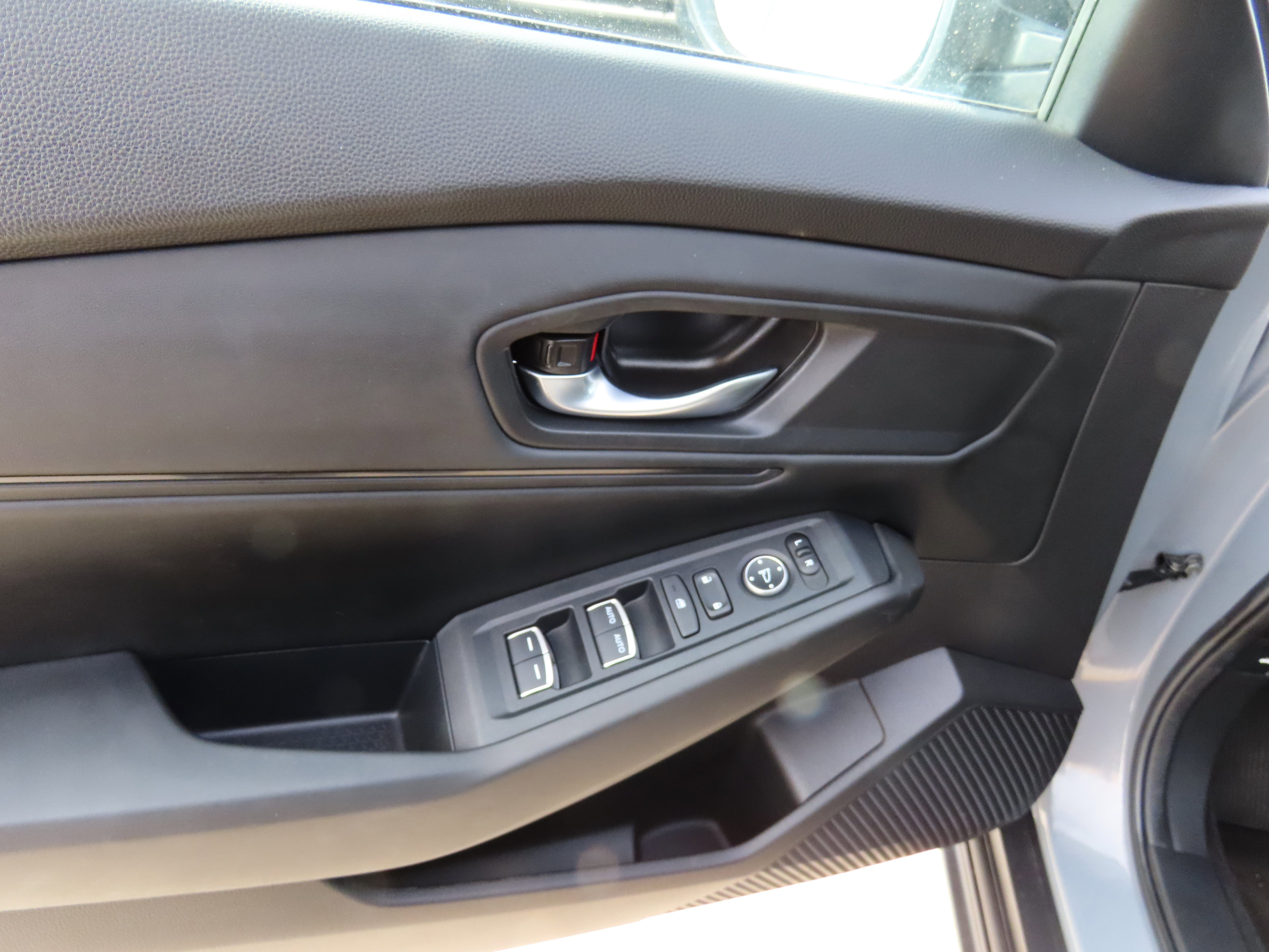 Used 2025 Honda Accord SE image 21