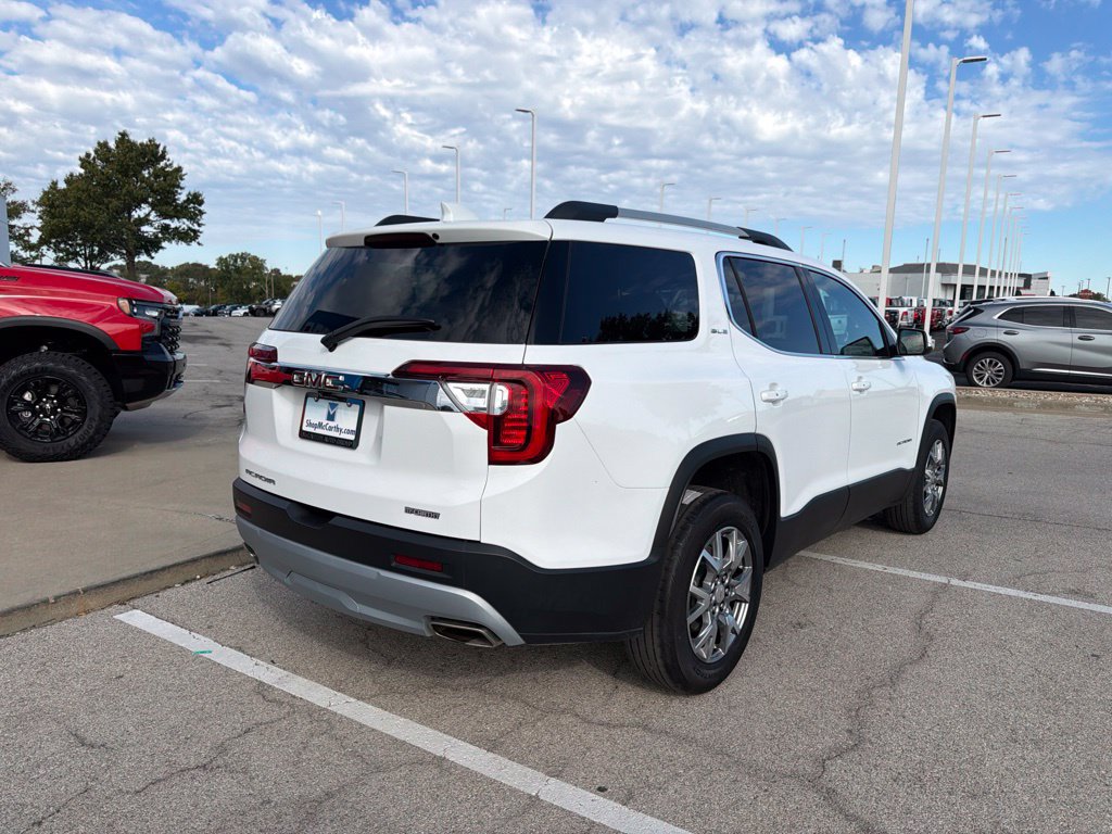 Used 2023 GMC Acadia SLE w/ Driver Convenience Package FWD image 3