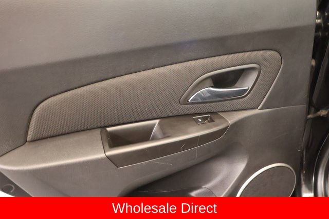 Used 2014 Chevrolet Cruze Diesel w/ Enhanced Safety Package image 30