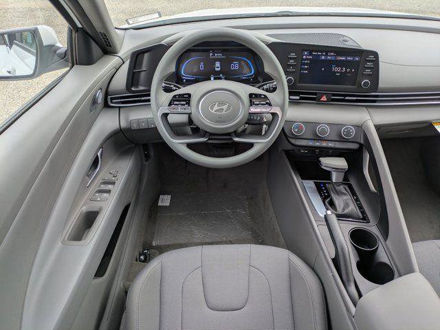 New 2026 Hyundai Elantra SE image 10