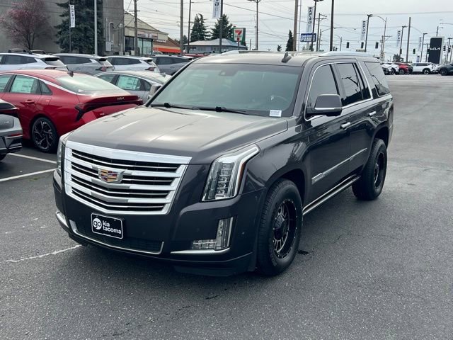 Used 2017 Cadillac Escalade Platinum image 3