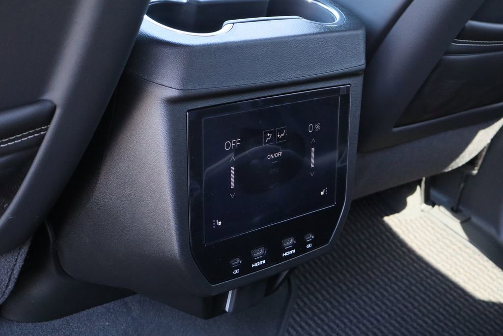 Certified 2026 GMC Yukon Denali Ultimate w/ LPO, Illumination Package image 27