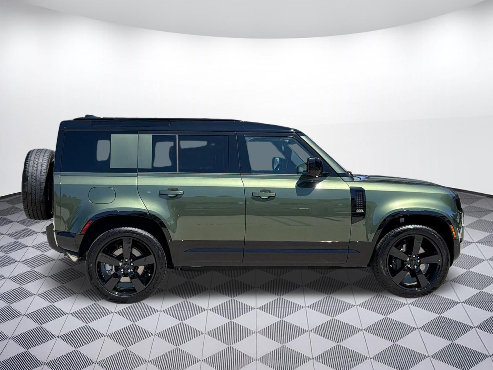 New 2026 Land Rover Defender 110 X-Dynamic SE AWD/4WD image 8