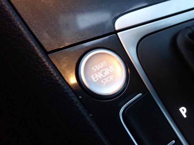 Used 2019 Volkswagen Golf SE w/ Driver Assistance Package image 29