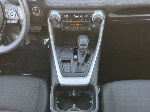 Certified 2025 Toyota RAV4 XLE FWD image 20