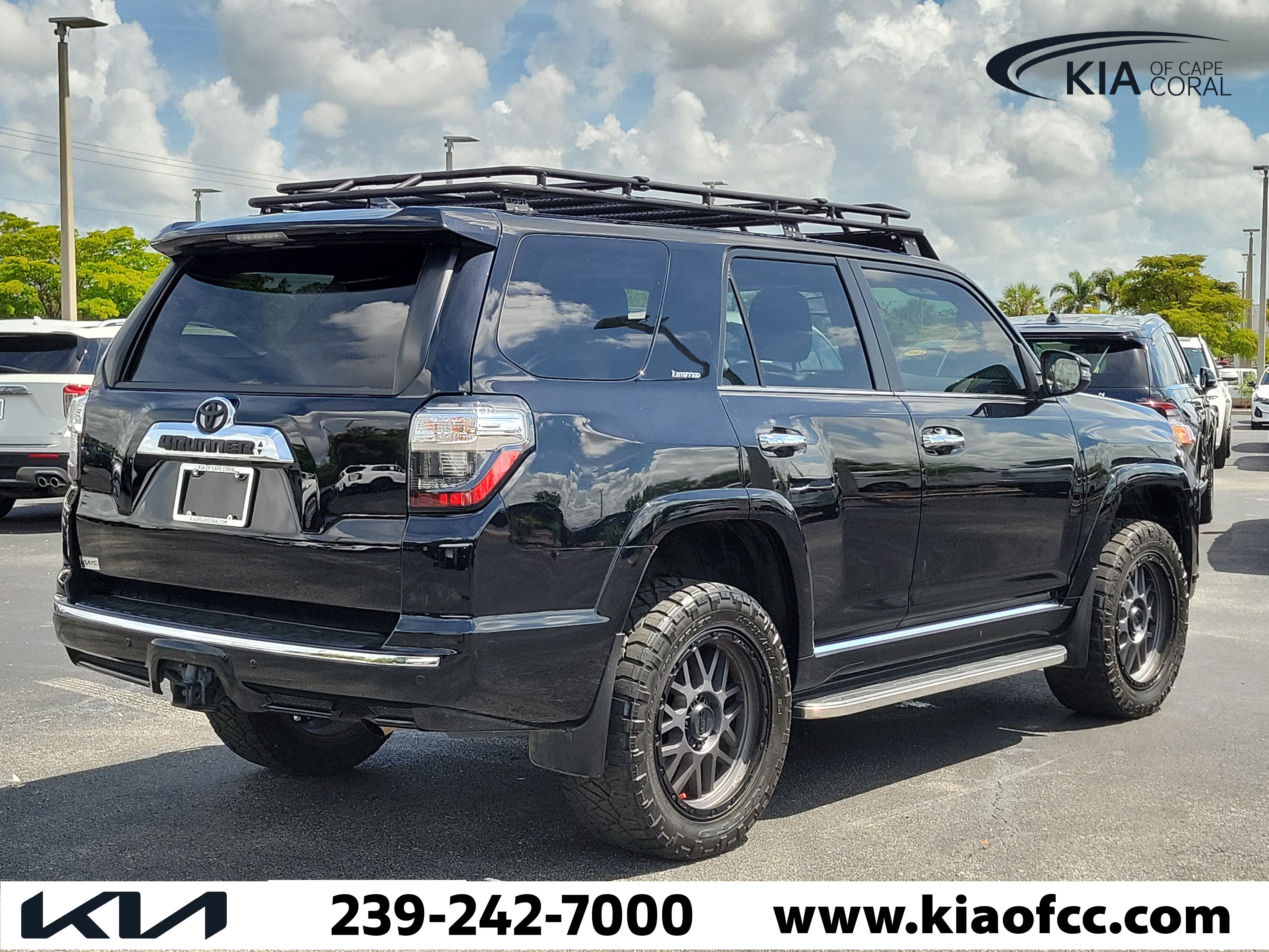 Used 2022 Toyota 4Runner Limited AWD/4WD image 6