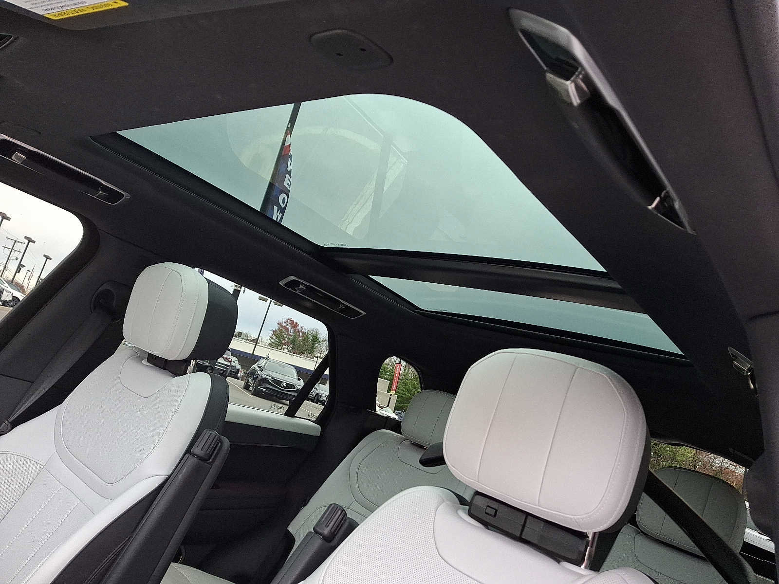 Used 2024 Land Rover Range Rover Sport Dynamic SE image 14