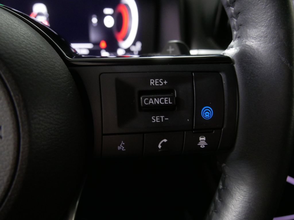 Used 2023 Nissan Rogue Platinum AWD/4WD image 25