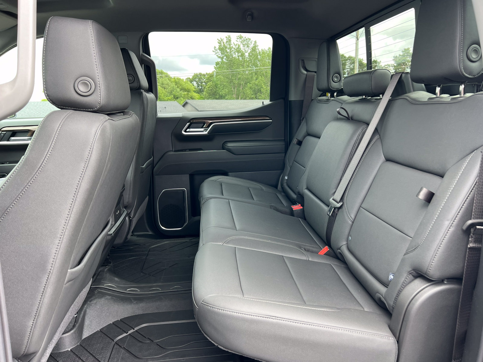 New 2026 Chevrolet Silverado 1500 LT w/ All Star Edition Plus AWD/4WD image 4