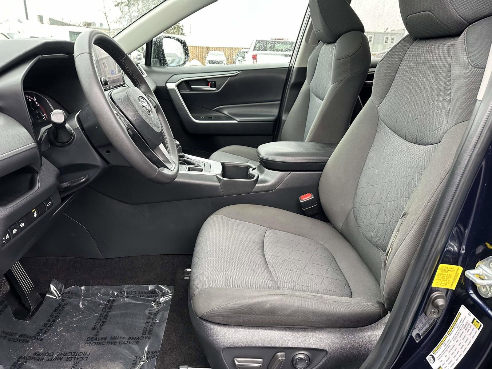 Used 2023 Toyota RAV4 XLE w/ Convenience Package image 22