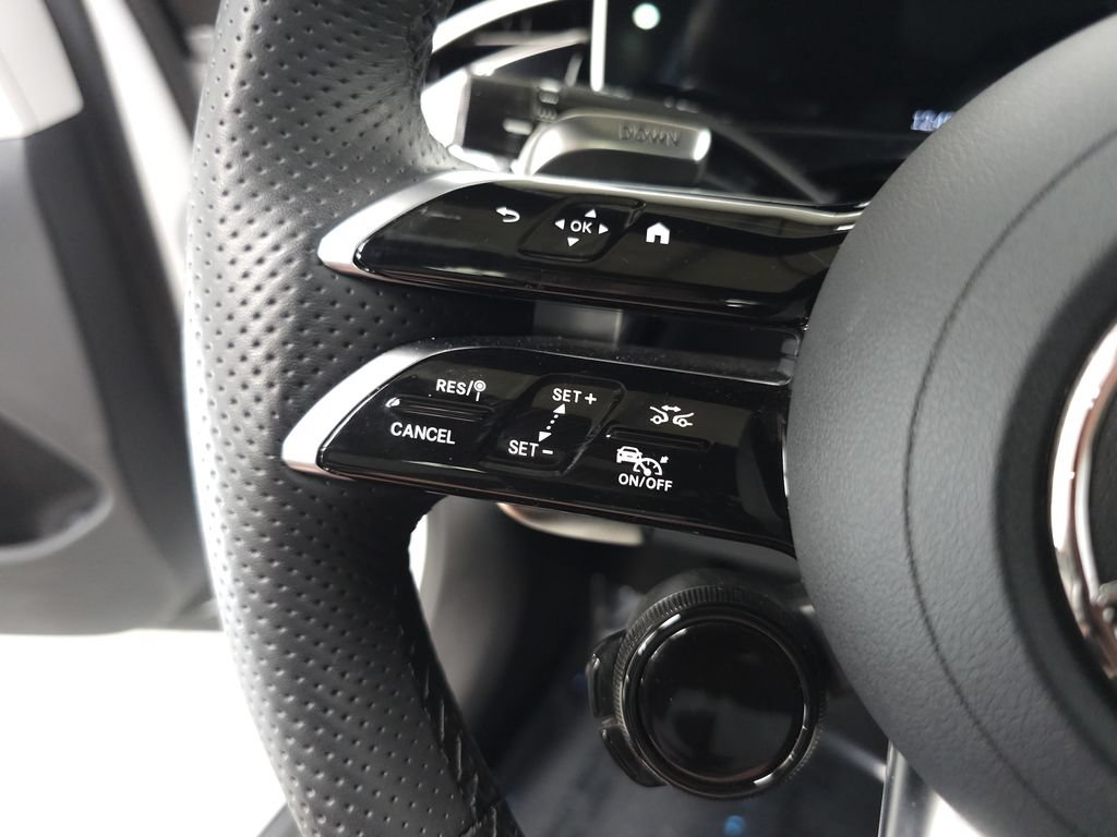 Used 2025 Mercedes-Benz E 53 AMG e 4MATIC Sedan image 11