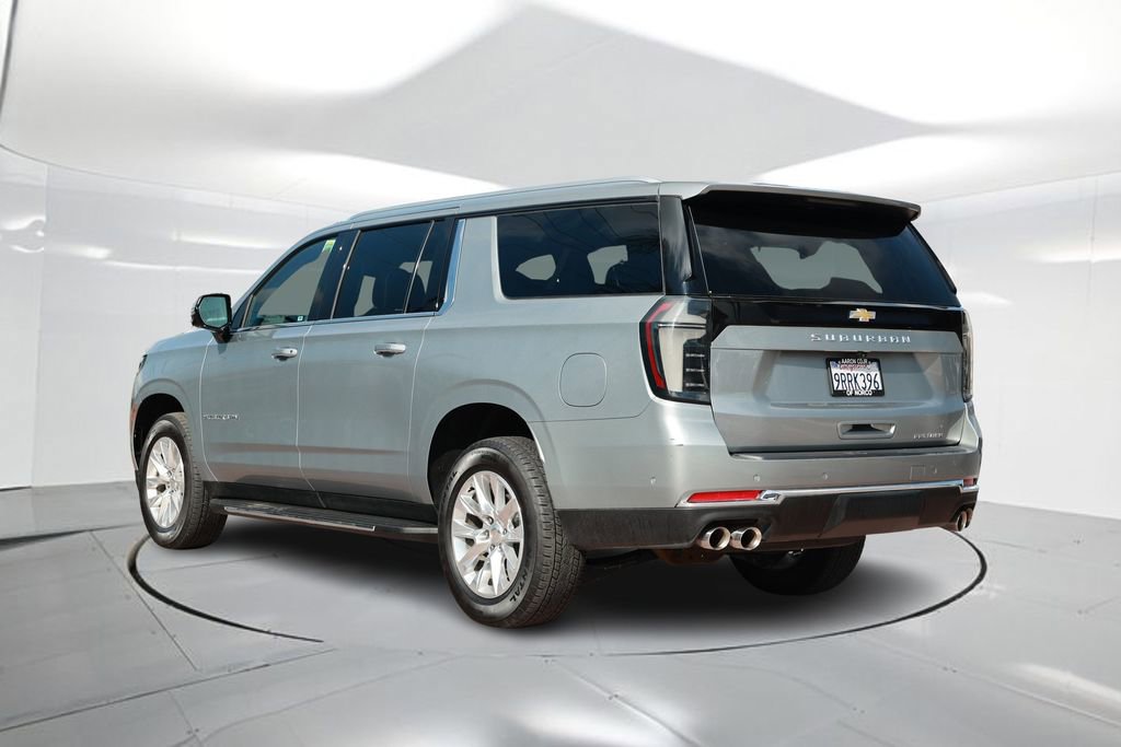 Used 2025 Chevrolet Suburban Premier image 2