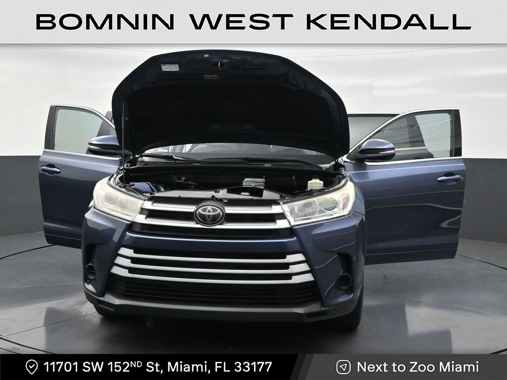 Used 2018 Toyota Highlander LE image 34