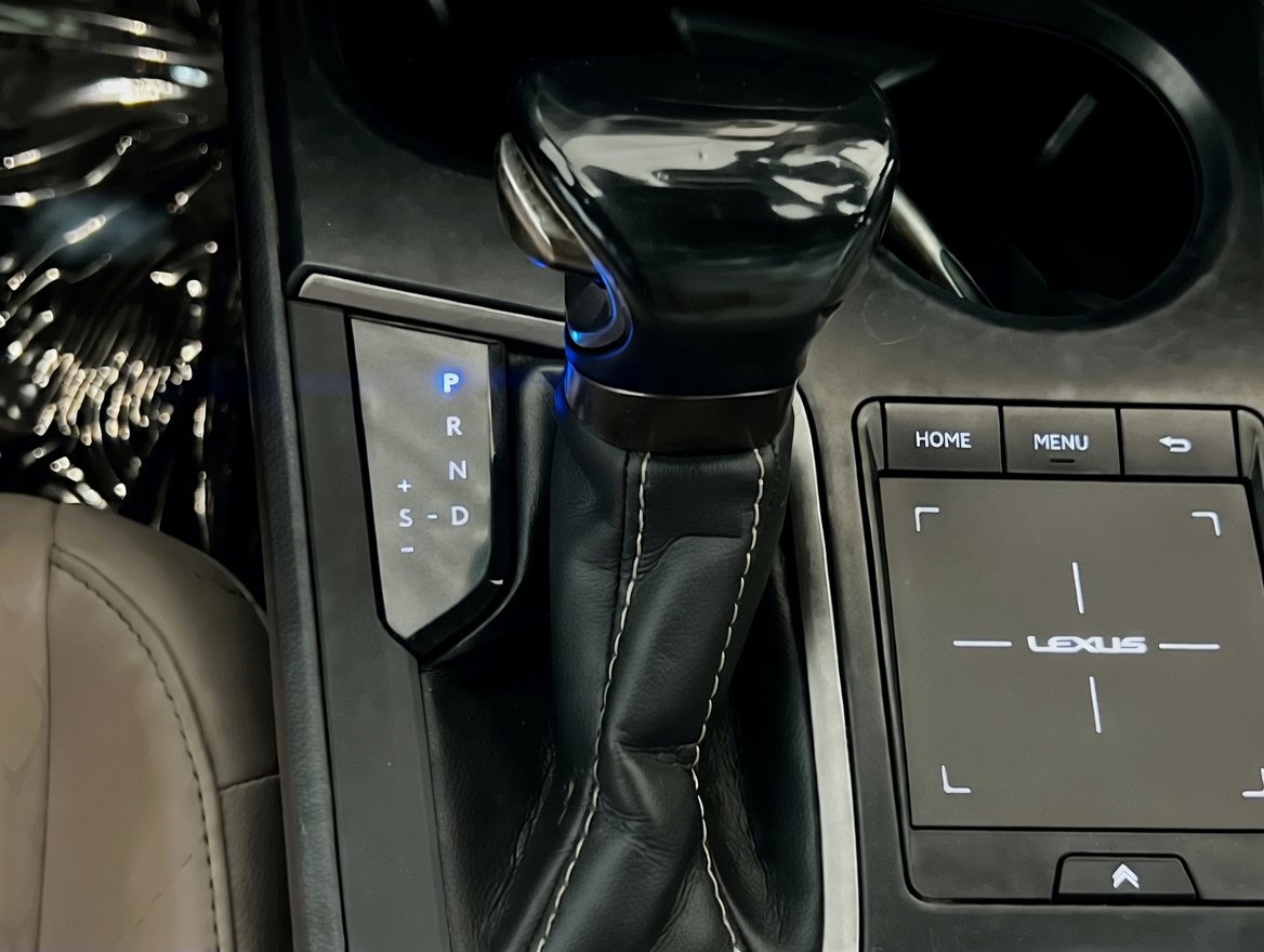 Used 2021 Lexus UX 250h w/ Accessory Package (Z1) AWD/4WD image 17
