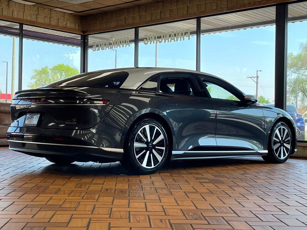 Used 2023 Lucid Air Grand Touring image 10